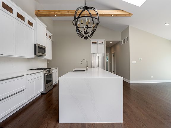 4th image of 1S075 Buttercup Ln