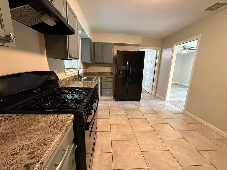 3623 Invicta Dr — Photo 4