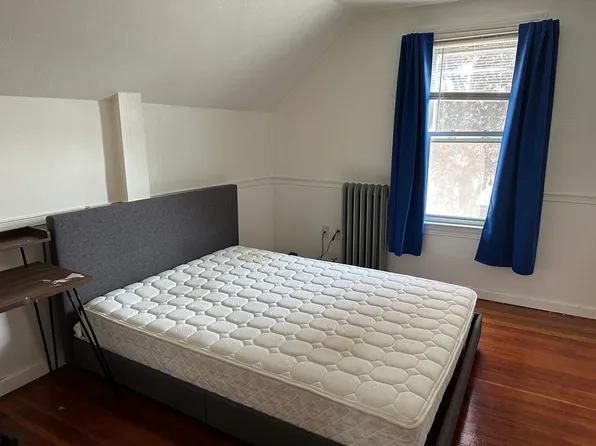 32 Bodwell Ave, Lowell, MA 01854
