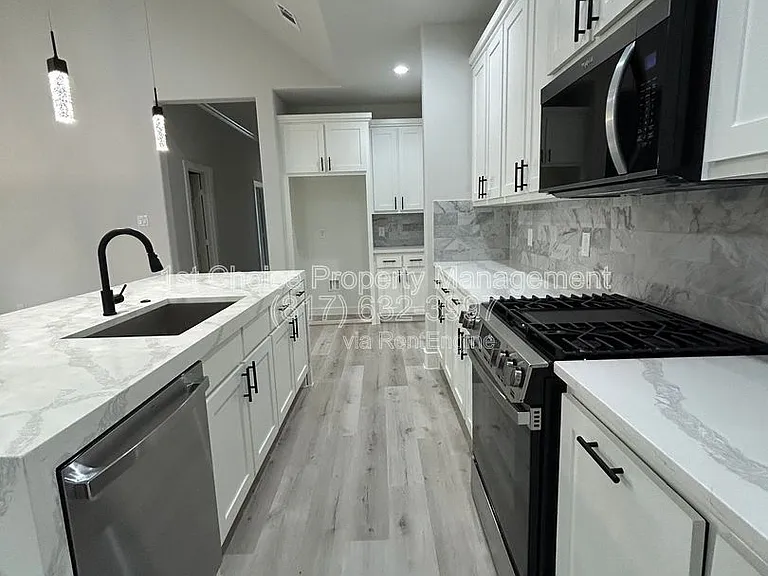 1609 Sharon St — Photo 12