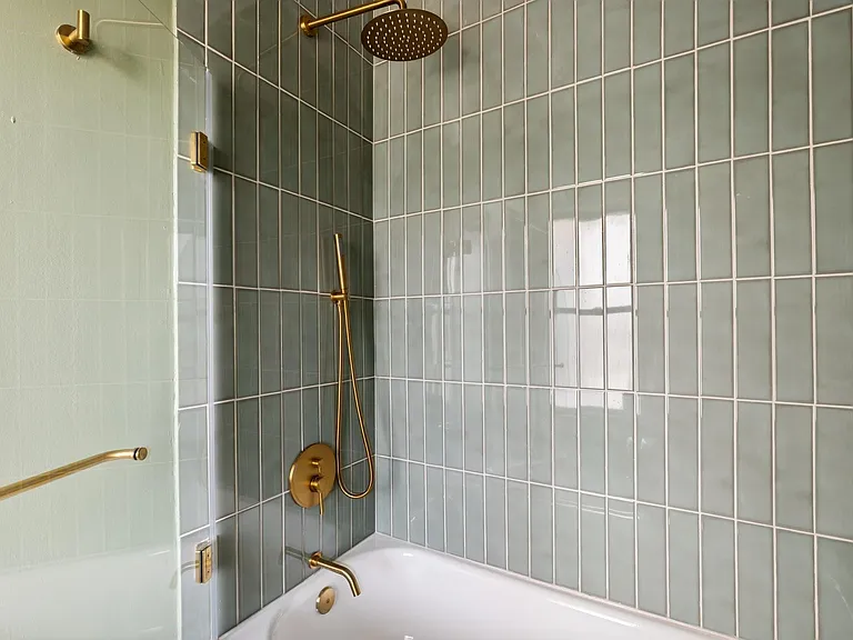 601 Sandman St — Photo 22