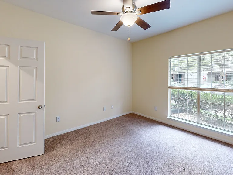 The Carriage Homes at Wyndham — Photo 38
