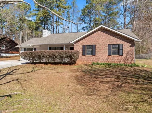 1901 Lullwater Cir, Jonesboro, GA 30236