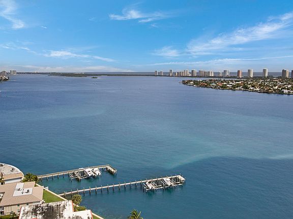 5th image of 2650 Lake Shore Dr Unit 2102