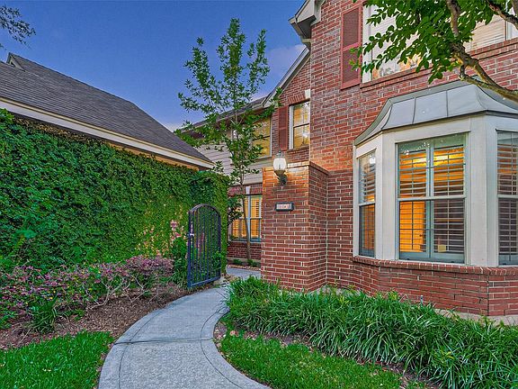 4th image of 10 Mirror Ridge Dr