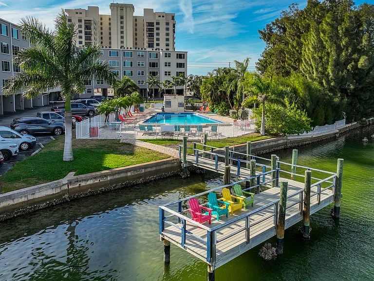 Sand Cove Apartments — Photo 27