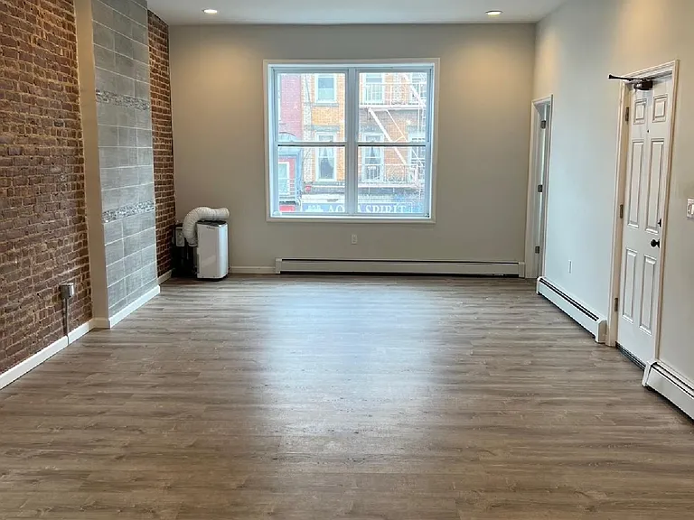1112 Summit Ave #2 — Photo 15