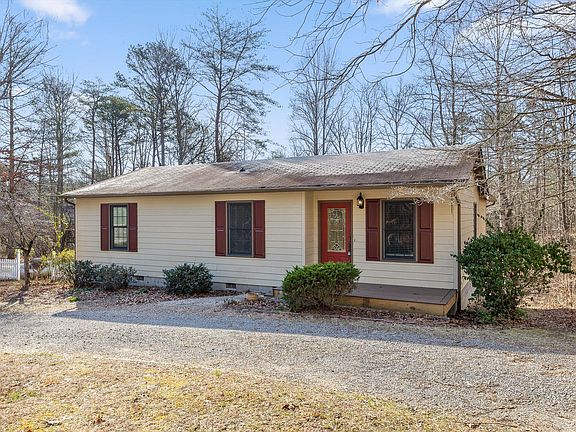 2nd image of 1025 Mount Olive Rd