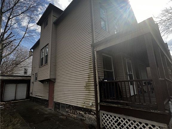 2nd image of 1365 E 89th St