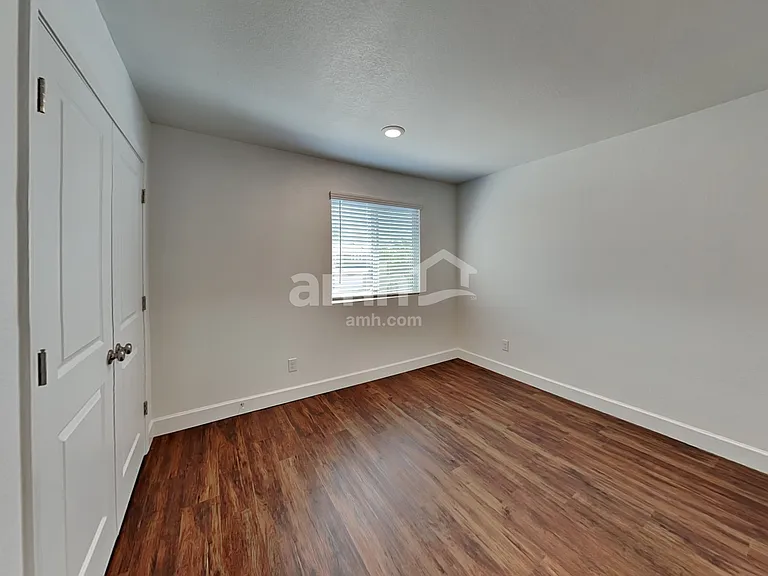 4215 W Saint Charles Ave — Photo 18