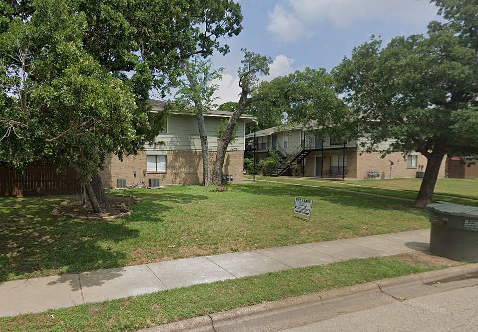 1st image of 2405 Pedernales Dr APT D