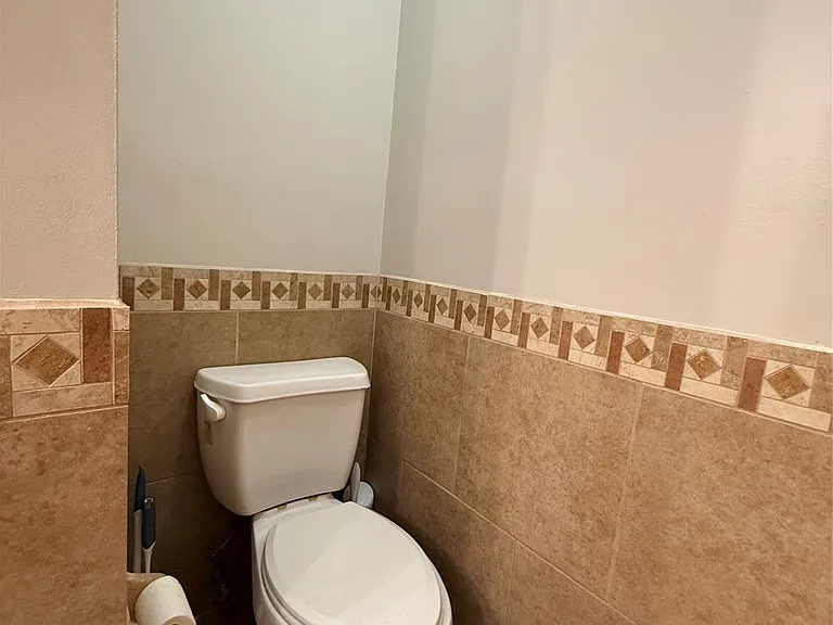 9019 Autumnsong Dr — Photo 17