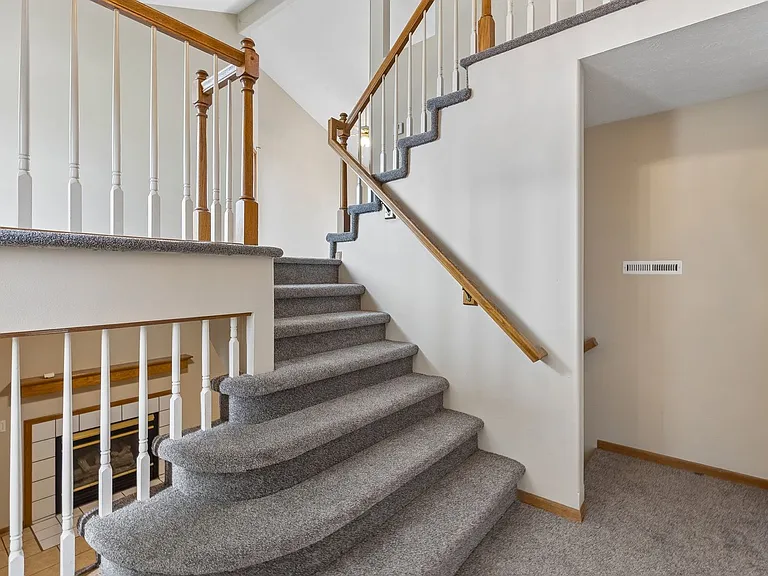 2402 King Dr — Photo 4