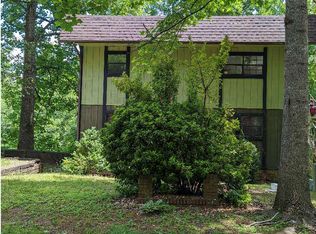 67 Manor Dr, Hayesville, NC 28904
