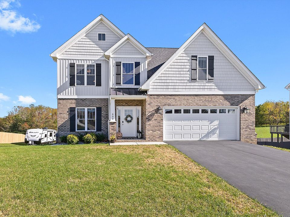 1st image of 605 Spring Grove Dr