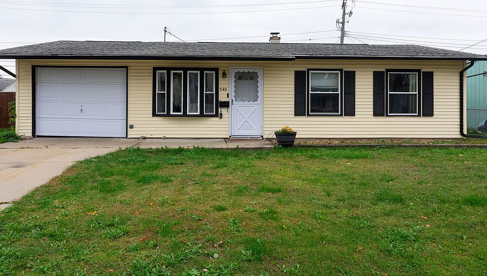 1st image of 740 41st Ave
