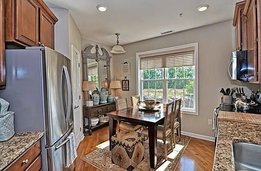 5th image of 13 Morgan Dr Unit 209