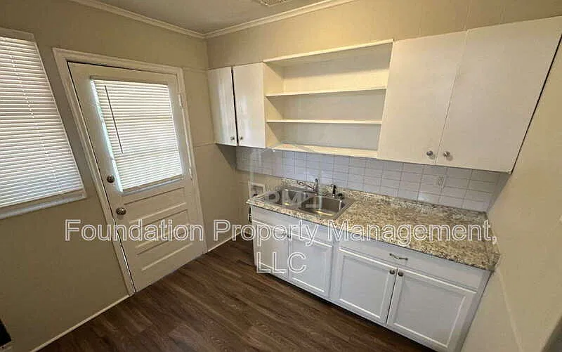 2 bed, 1.0 bath, 867 sqft, $925 — Photo 4