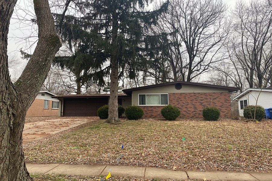 1st image of 2510 N Waterford Dr