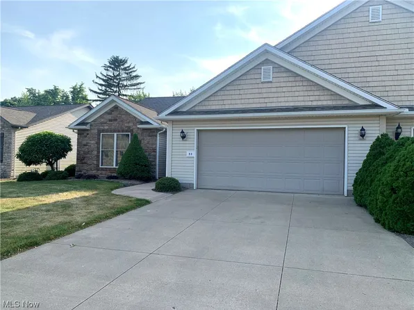 80 Hidden Pond Dr, Doylestown, OH 44230