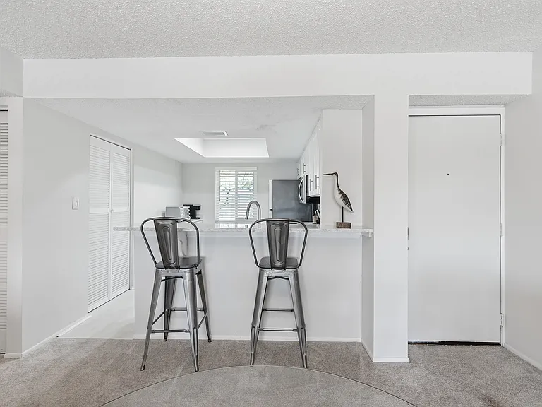 240 Cypress Ln #240 — Photo 7