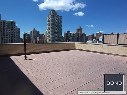 Rented by Bond New York | media 19