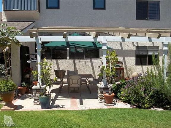 5th image of 236 Japonica Ave