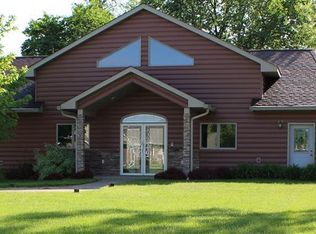 24 Bishop Lucker Ln, New Ulm, MN 56073