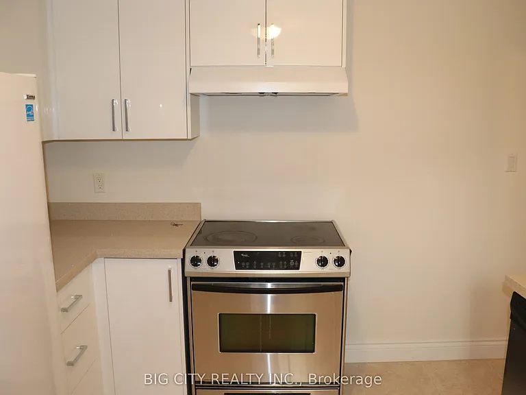 30 Lozoway Dr #LOWER — Photo 17