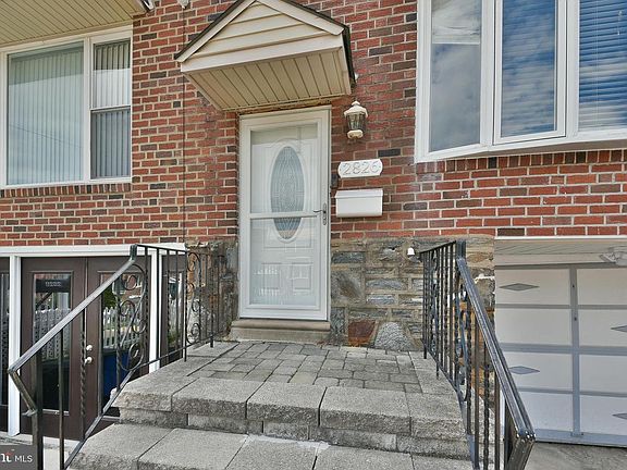 4th image of 2826 Maxwell St