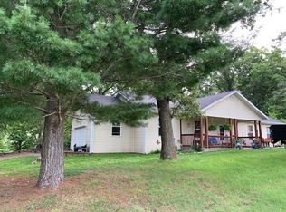 47 Cambridge Ln, Pineville, MO 64856