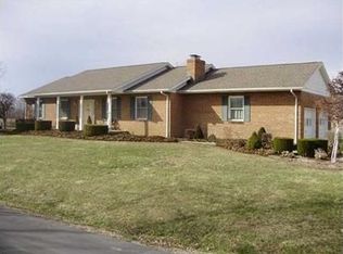 8436 Stout Rd, Circleville, OH 43113