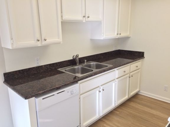 4th image of 912 N Croft Ave APT 208