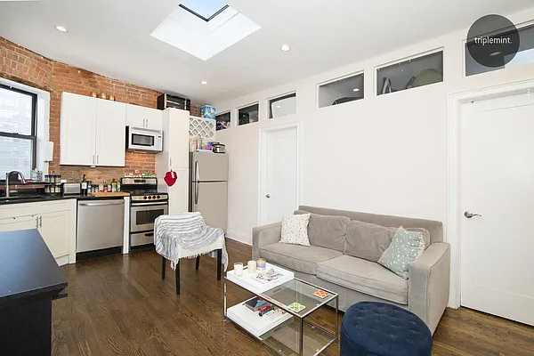 Rented by Triplemint | media 27