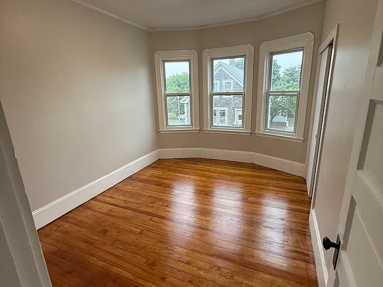 12 Glover St #3 — Photo 7
