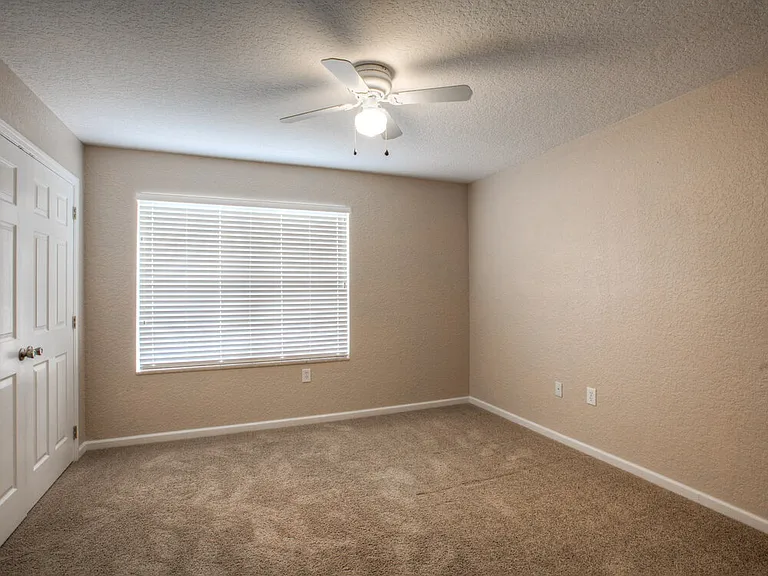 1274 Falling Star Ln — Photo 9