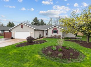 N9174 Hoffmann Ct, MENASHA, WI 54952