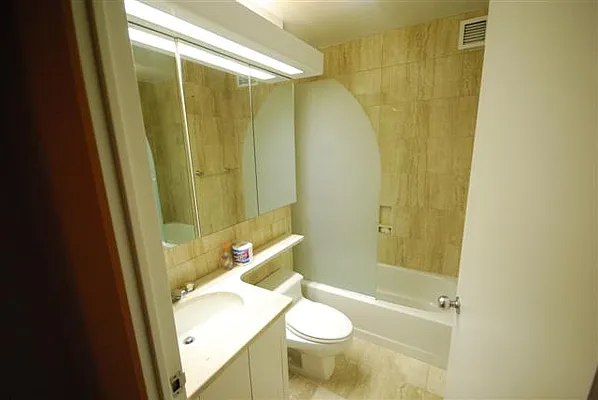 Rented by Luxury Habitat | media 31