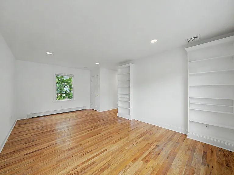 15 Chestnut St — Photo 8