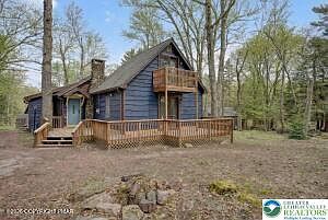 1st image of 8 Buttonwood Rd