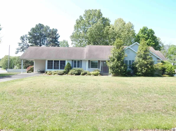 15 Jesse St, Benton, KY 42025