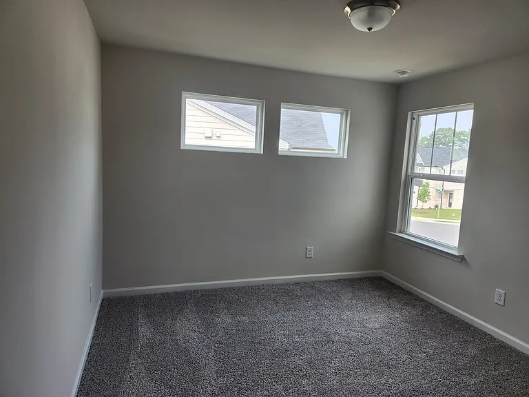 1050 Sunny Lake Dr — Photo 14
