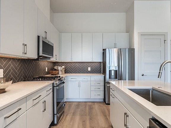 3rd image of 120 Mosaic Blvd #307