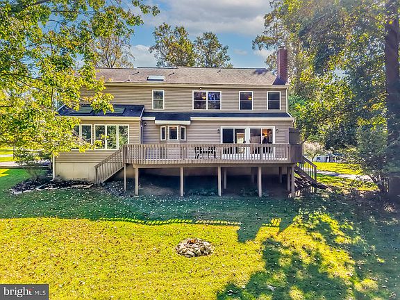 4th image of 102 Honey Tree Ct