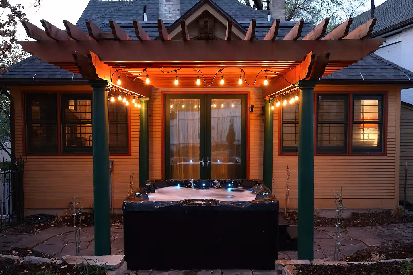 3 bed, 2249 sqft, $4,500 — Photo 3