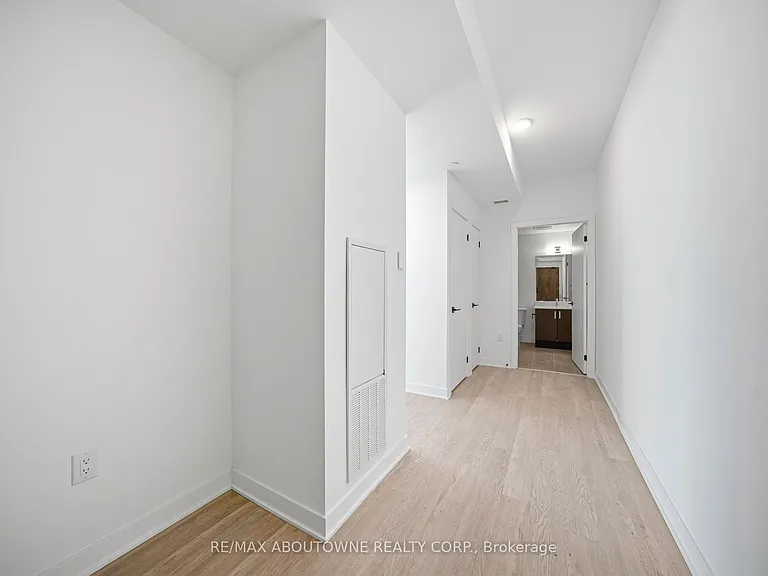 2782 Barton St E #516 — Photo 5
