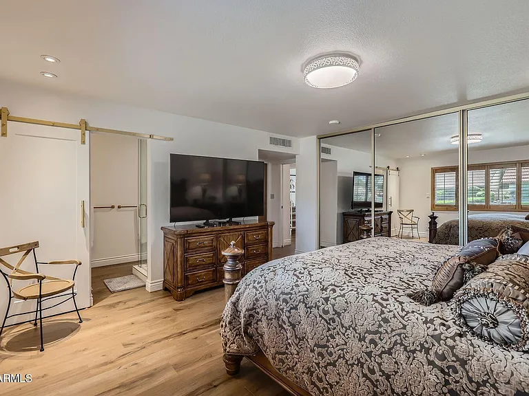 1305 E Steamboat Bend Dr — Photo 20