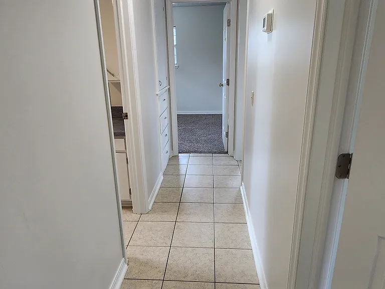 1117 Williams Ct — Photo 9