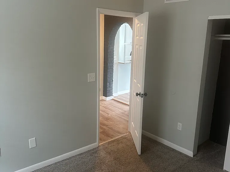 2219 Kenton St #A — Photo 29