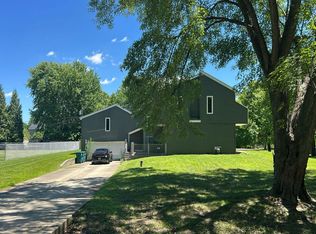 2365 Sportsman Club Rd, Bourbonnais, IL 60914